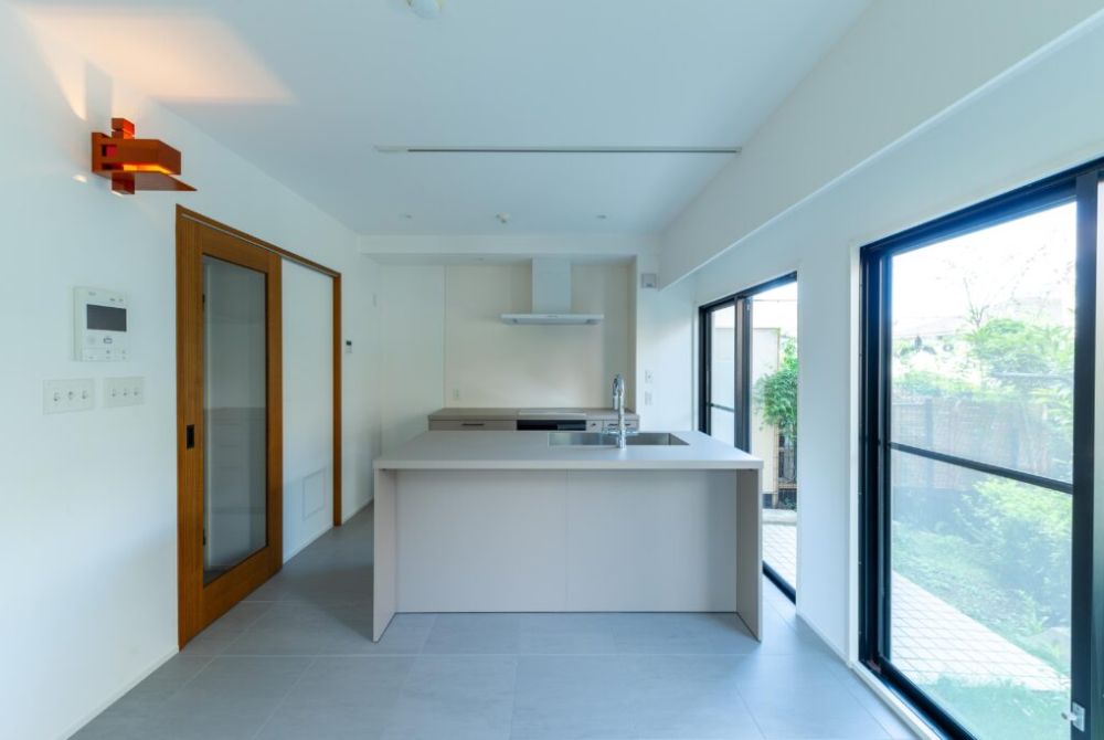 神奈川県 40平米台 「ブラウンとモノトーン」